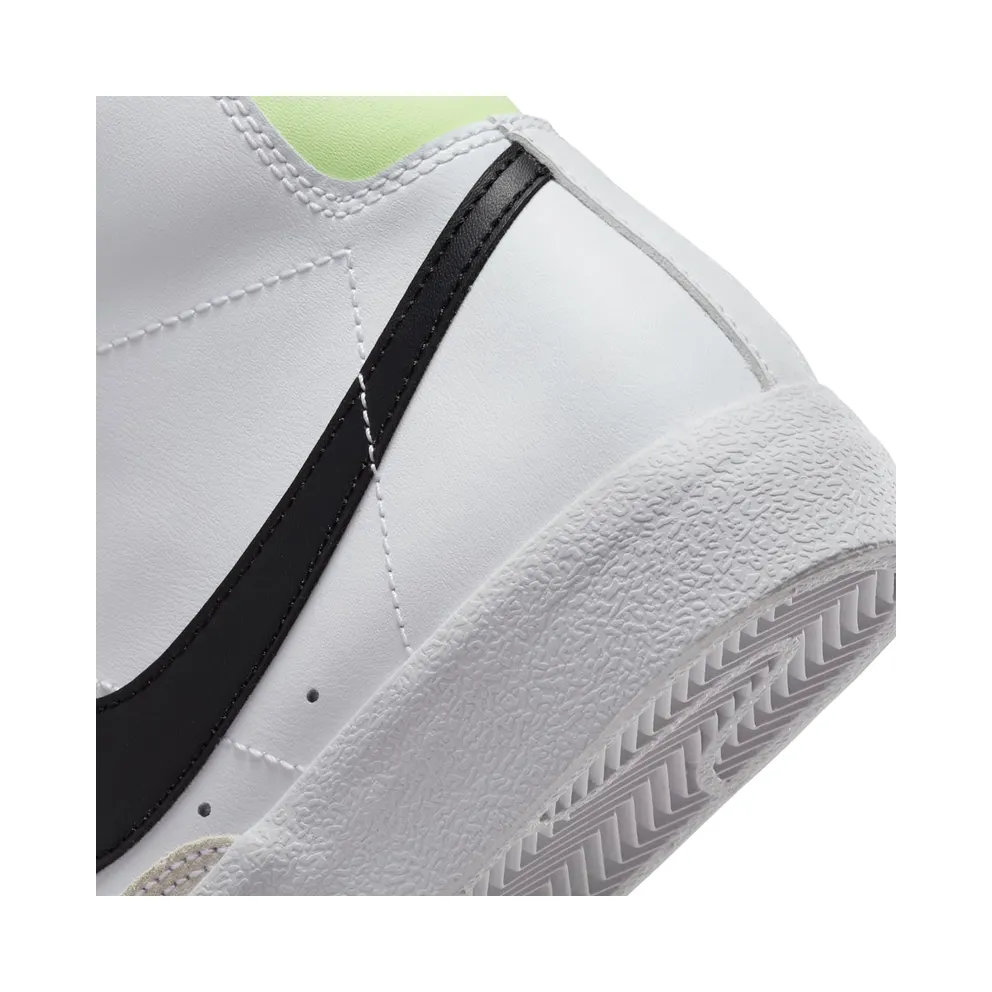 Nike Blazer Mid ’77 Older Kids’ White (DA4086-109)