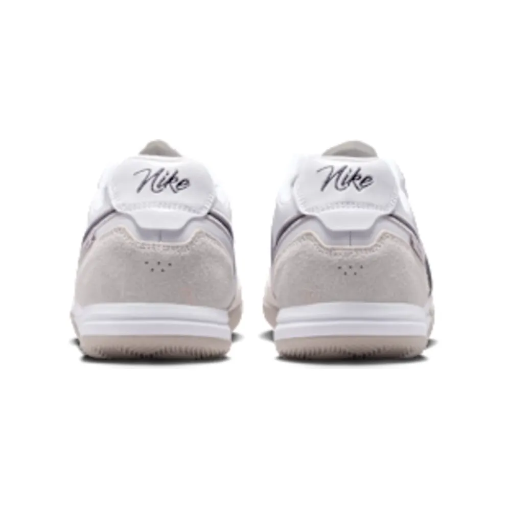 Nike Tiempo Streetgato Indoor/Court Low-Top “White/Moon Particle/Gridiron” (HQ7017-101)