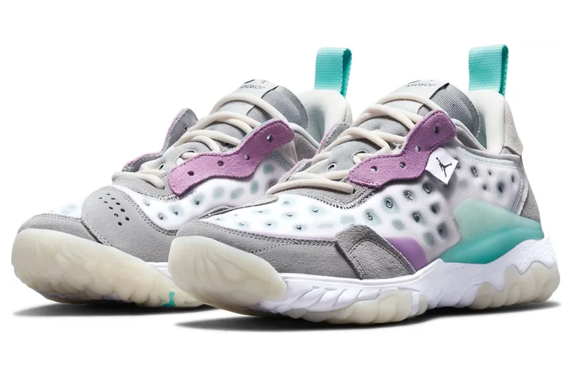 air-jordan-delta CV8121-002