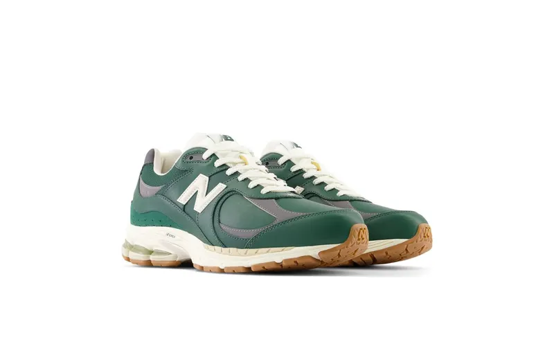 New Balance 2002R Nightwatch Green Vintage Leather (M2002RVI)