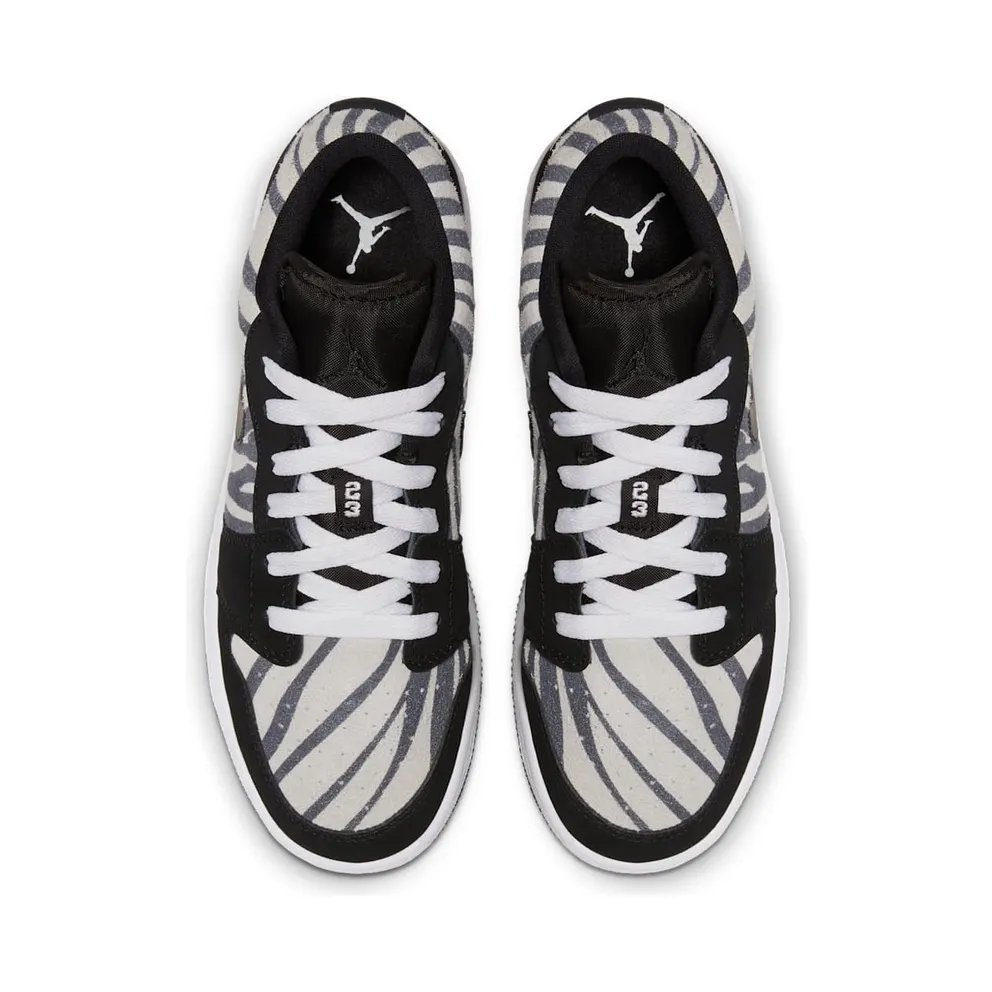 Jordan 1 Low Zebra (GS) Black/White-Sail (553560-057)