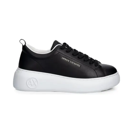 Armani Exchange mit Plateausohle “Black” (XW002790AF11912)