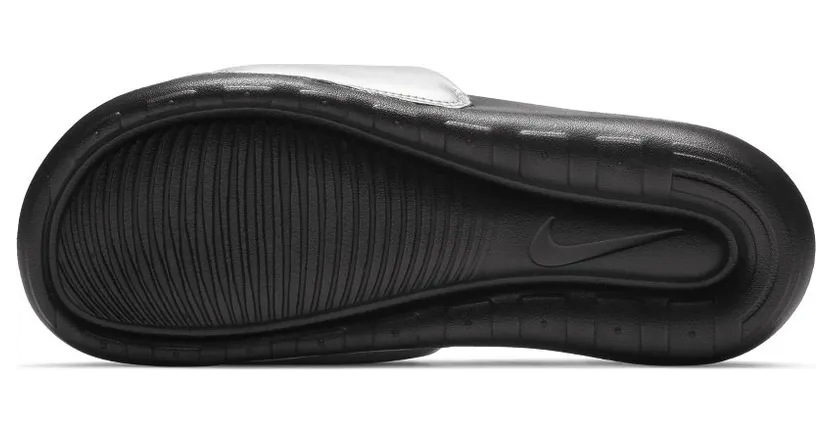 nike-victori-one CN9677-006