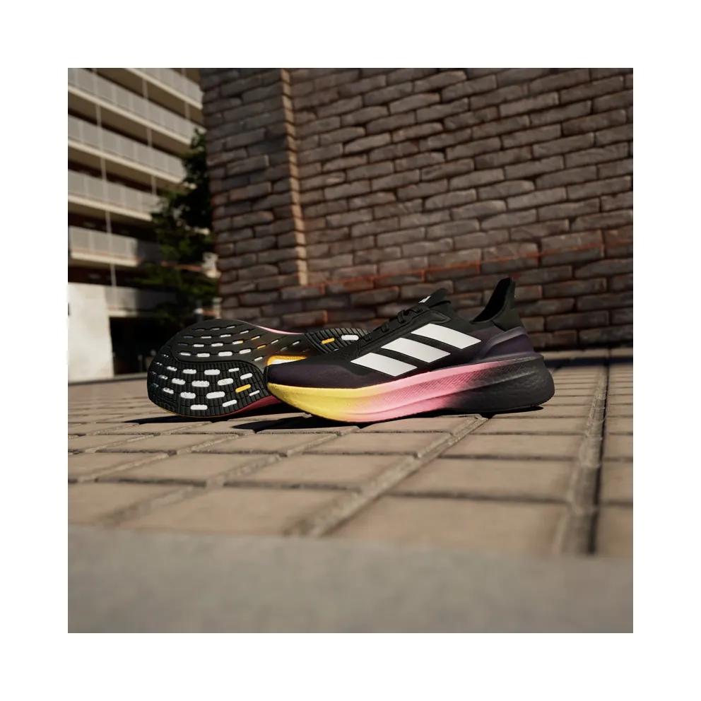 Adidas ULTRABOOST 5X “CORE BLACK ZERO METALIC SPARK” (JI1332)