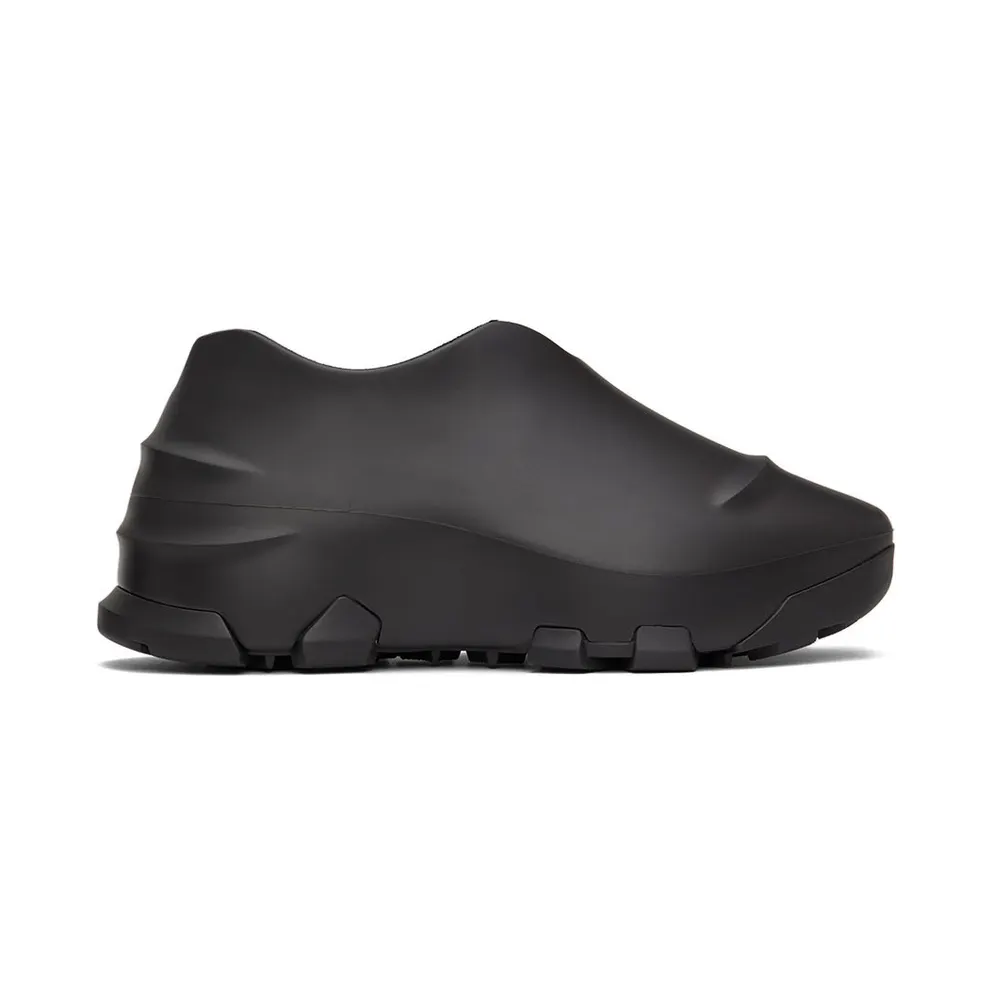 Givenchy Black Monumental Mallow Low Sneakers (BHZ013H113)