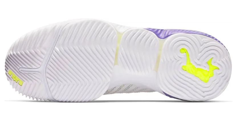 nike-lebron-16 AO2588-102