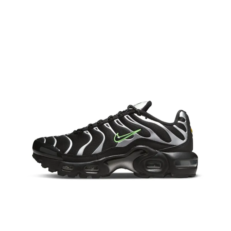 Nike Air Max Plus Older Kids’ Black (DR8002-001)