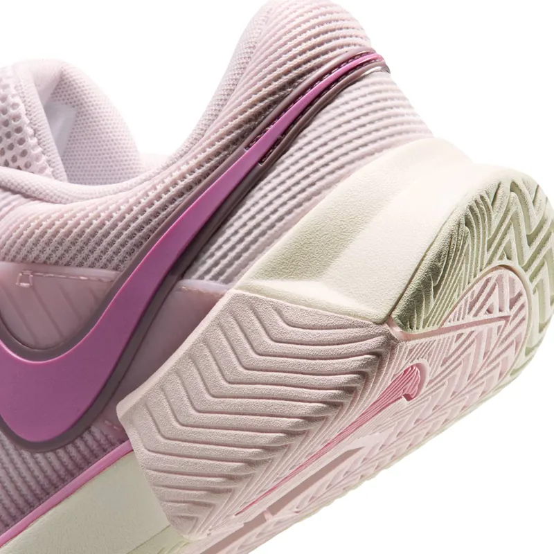 nike-zoom IQ6076-601