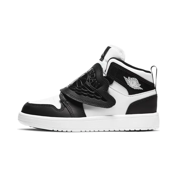 Sky Jordan 1 Black Whtie “Black / White” (BQ7197-010)