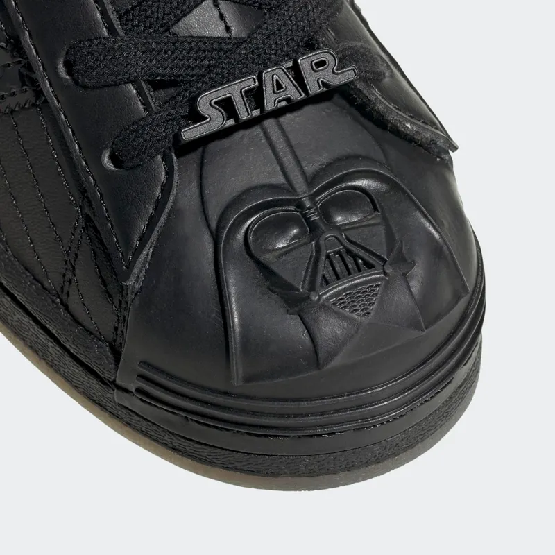 adidas Superstar Star Wars Darth Vader Core Black / Core Black / Scarlet (FY0130)