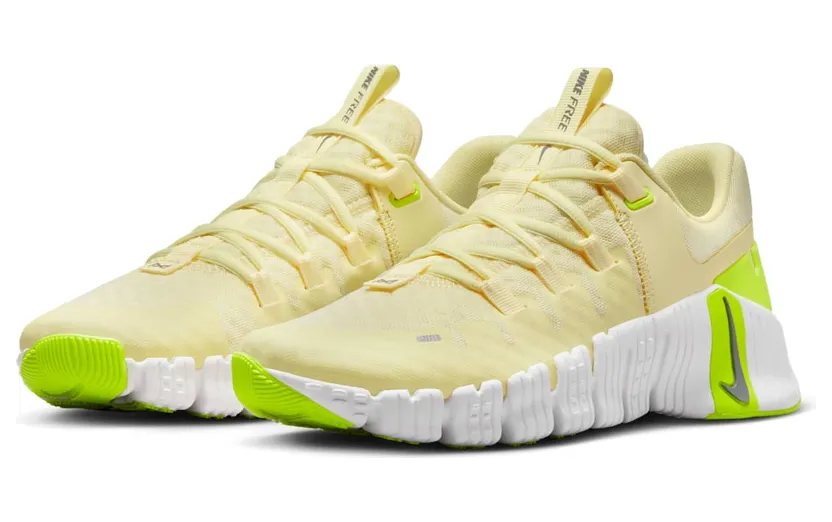 nike-free DV3950-800