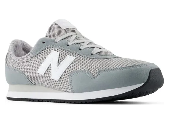 new-balance-sneaker GC323-GR