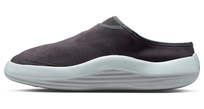 Jordan Future Mule – “Anthracite / Off White / Fire Pink” (HV5073-002)
