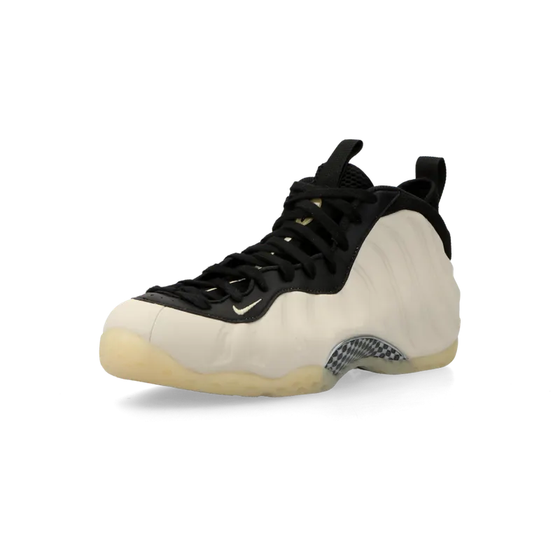 Nike Air Foamposite One (black / team gold / lt orewood brown / chrome) – FD5855-002