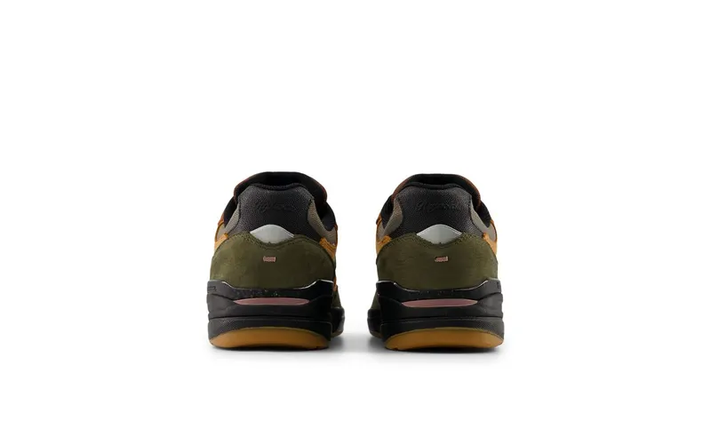New Balance 933 TRUE BROWN/ CANDY PINK (NM933LOT)