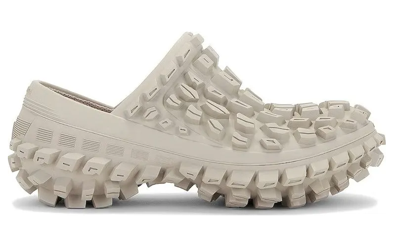 Balenciaga Defender Clog Beige (735252 W3CV2 9700)