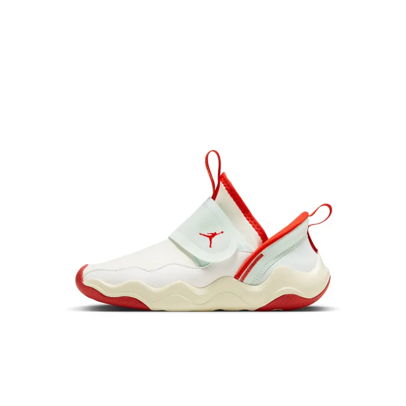 Jordan 23/7 Chinese New Year Ivory Barely Green Metallic Gold Challenge Red (DV3872-100)
