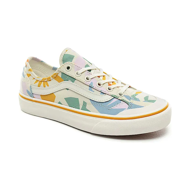 vans-style VN0A3MVLXMK
