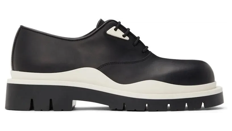 Bottega Veneta Tire Lace Up Leather Shoe Black Ivory (667073VBS501359)