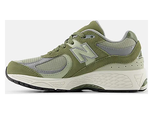 new-balance-2002r GC2002CA