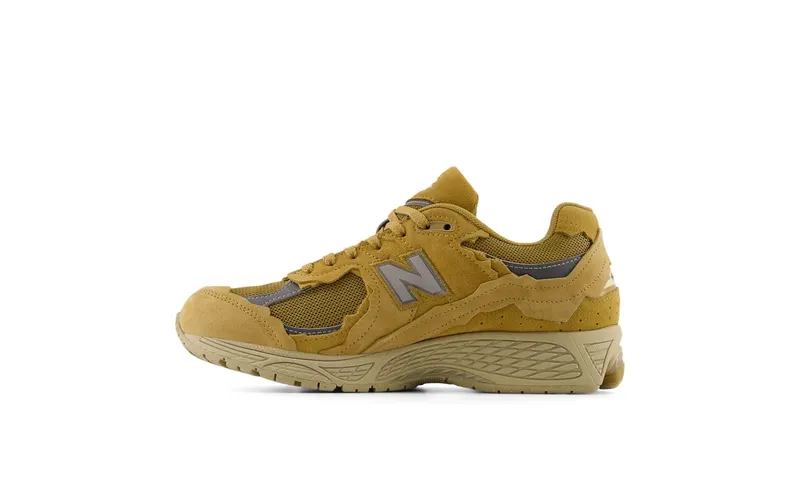 New Balance 2002R Gore-Tex “Protection Pack – Stucco” (U20027OI)