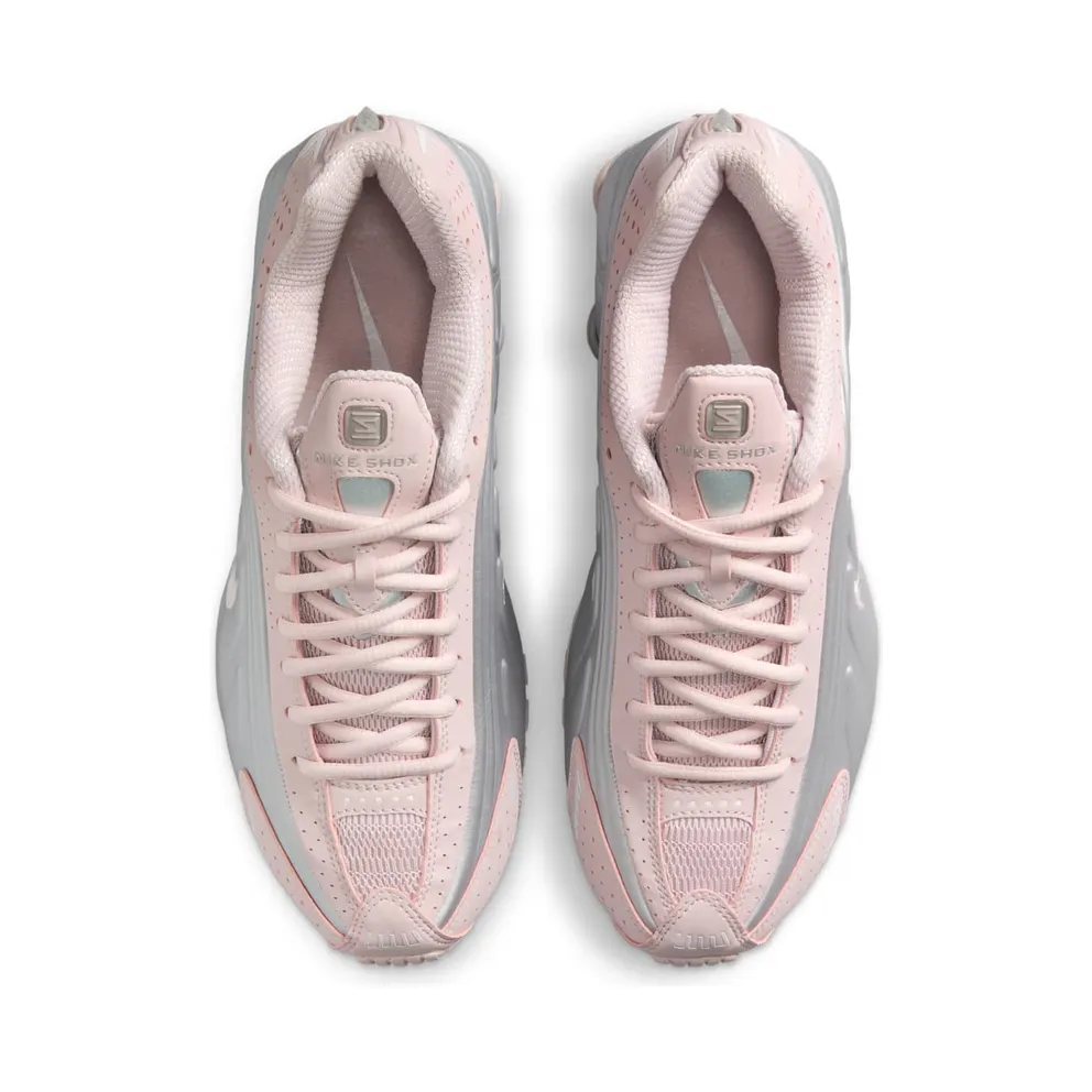 Nike Shox R4 (barely rose / platinum) – AR3565-600