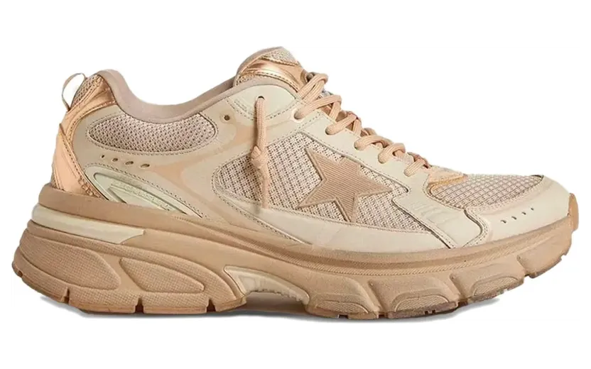 Golden Goose Lightstar aus Leder und Mesh mit Stern Nude (GMF00724F007330)
