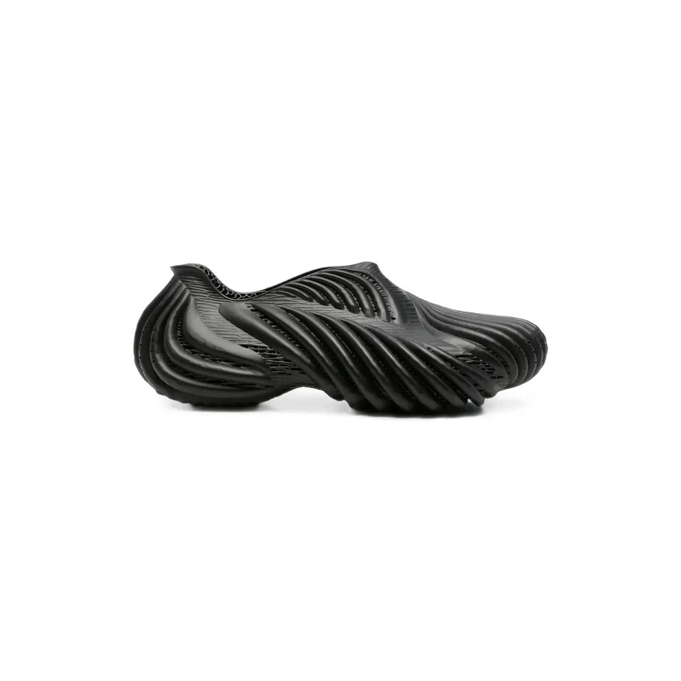 Aliveform Armis Low “Black” (ARMIS LOW CHARC)