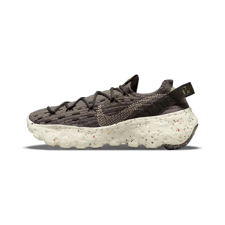 Nike SPACE HIPPIE 04 “Cargo Khaki / Sequoia / Photon Dust / Pearl White” (CD3476-300)