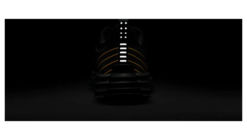 nike-sneaker HM0713-003