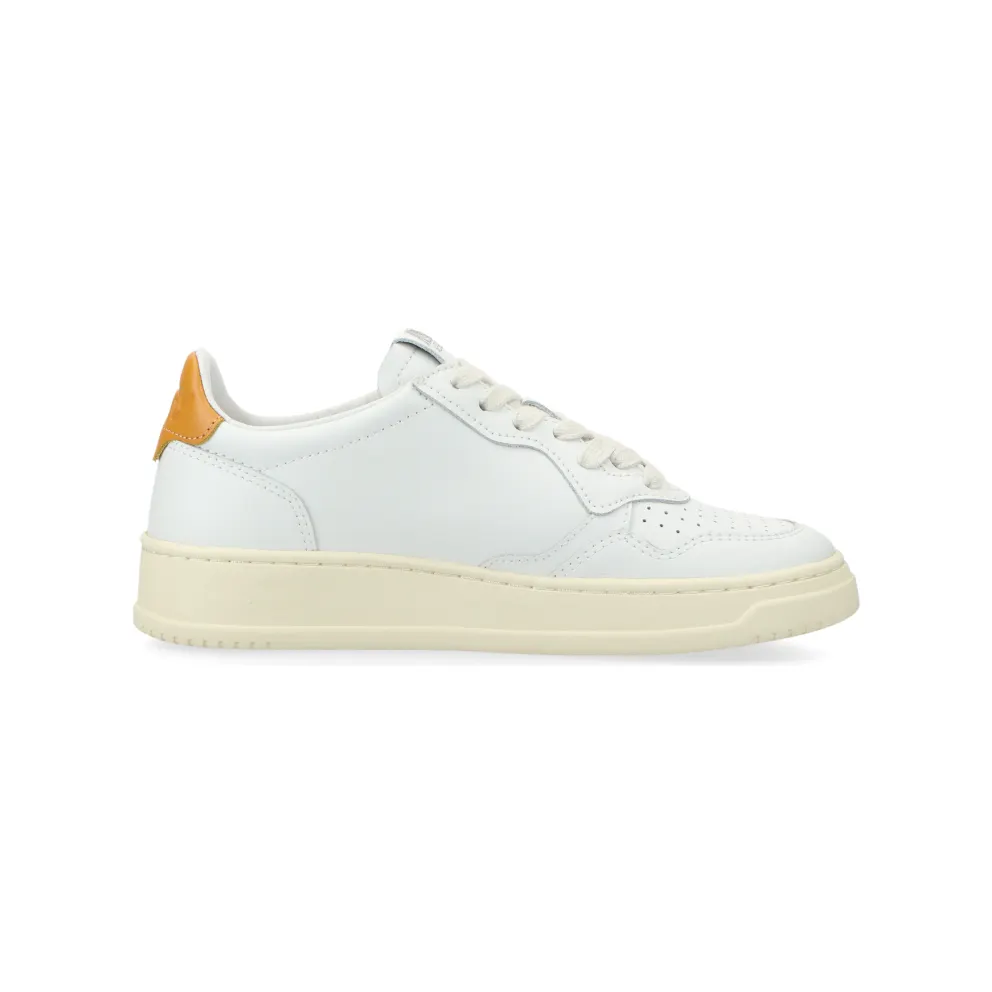 Autry Medalist Low W (leat / cleat white / hny ylw) – AULWLL70