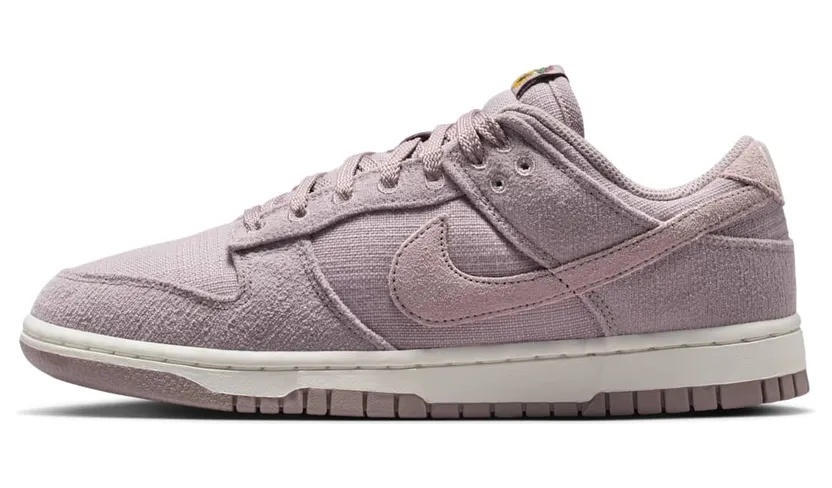 Nike Dunk Low “Now Accepting All Flowers” (IQ0386-226)