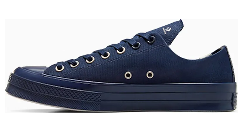 converse-chuck-taylor-all-star A06689C