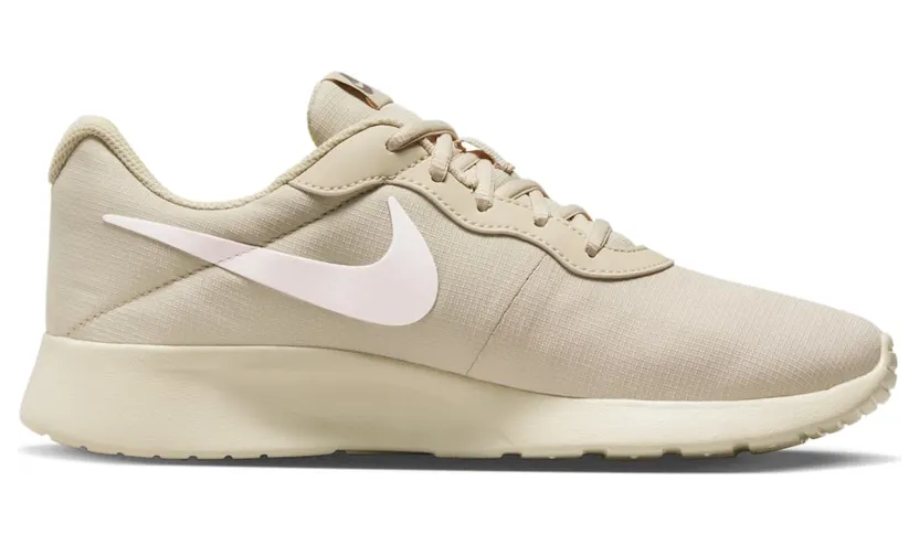 nike-tanjun DR4495-100