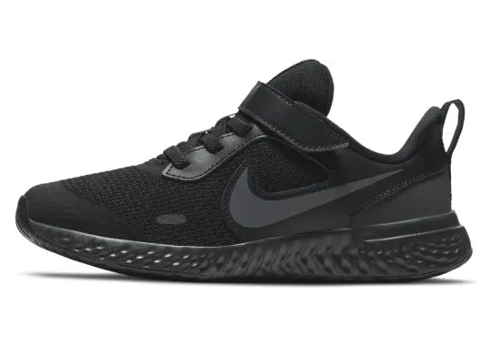 Nike Revolution 5 Schwarz (BQ5672-001)