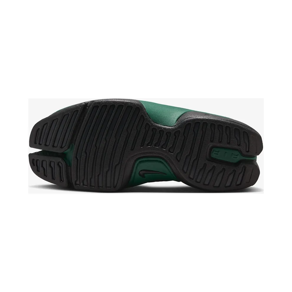 Nike Rift 2 – “Black / Team Dark Green / Fire Red” (IQ8006-002)