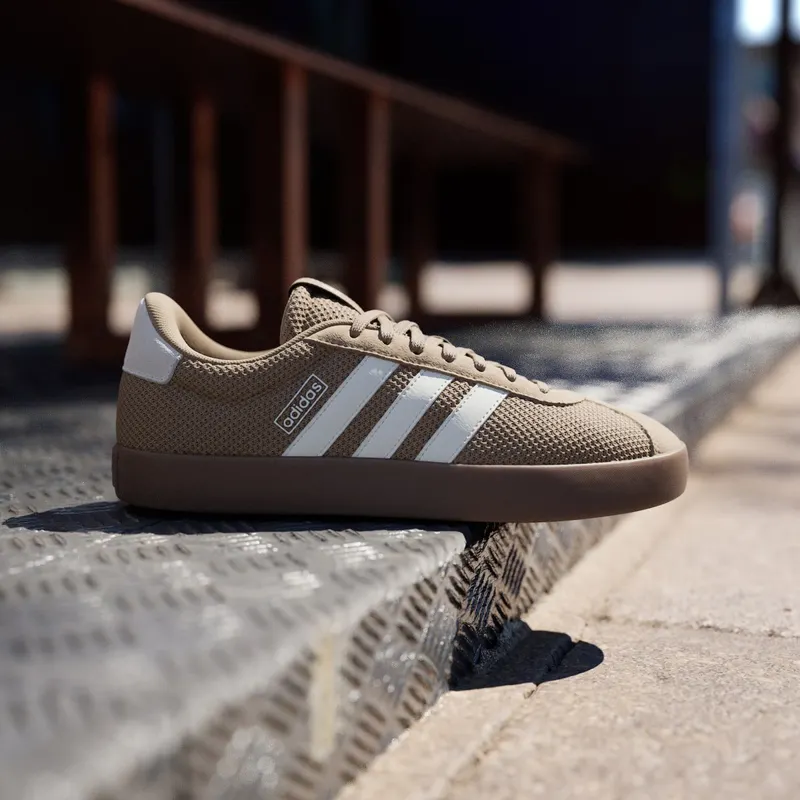 Adidas VL Court 3.0 “Cardboard / Off White / Gum” (IH6576)
