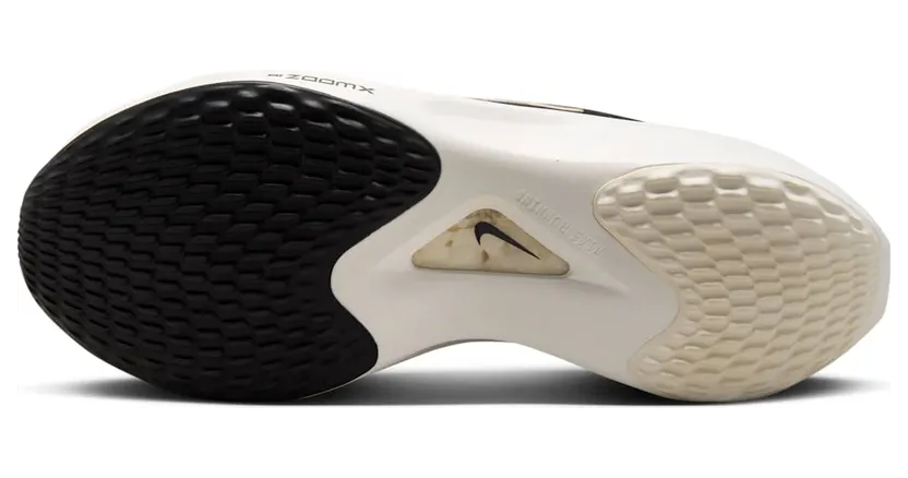 nike-zoom DM8968-002