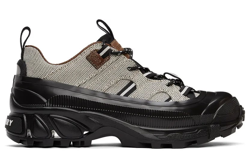 Burberry Black & White Canvas Arthur Sneakers (8038735)