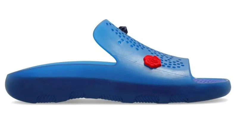 Burberry Stingray Charm-Embellished Slides Blue (8081264)