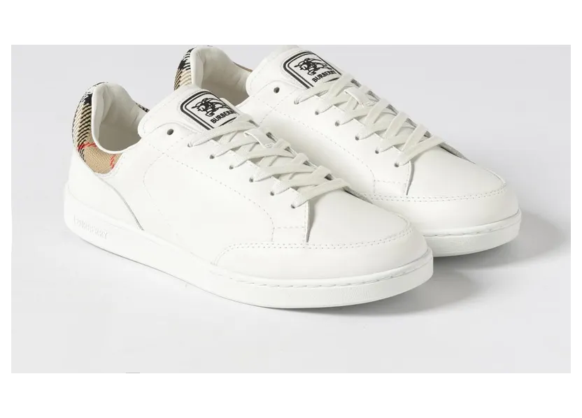 BURBERRY White (8118850)
