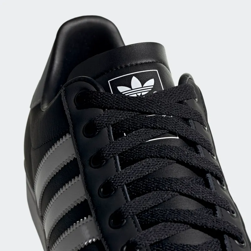 adidas-coast-star EE8901