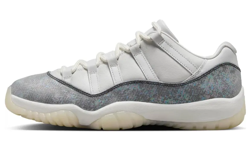 Air Jordan 11 Low HQ7000-001