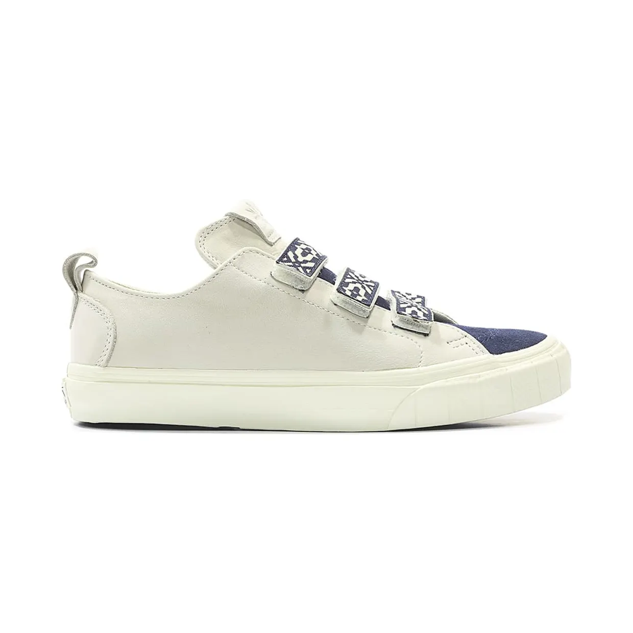 vans-court VN0A2Y35KCU