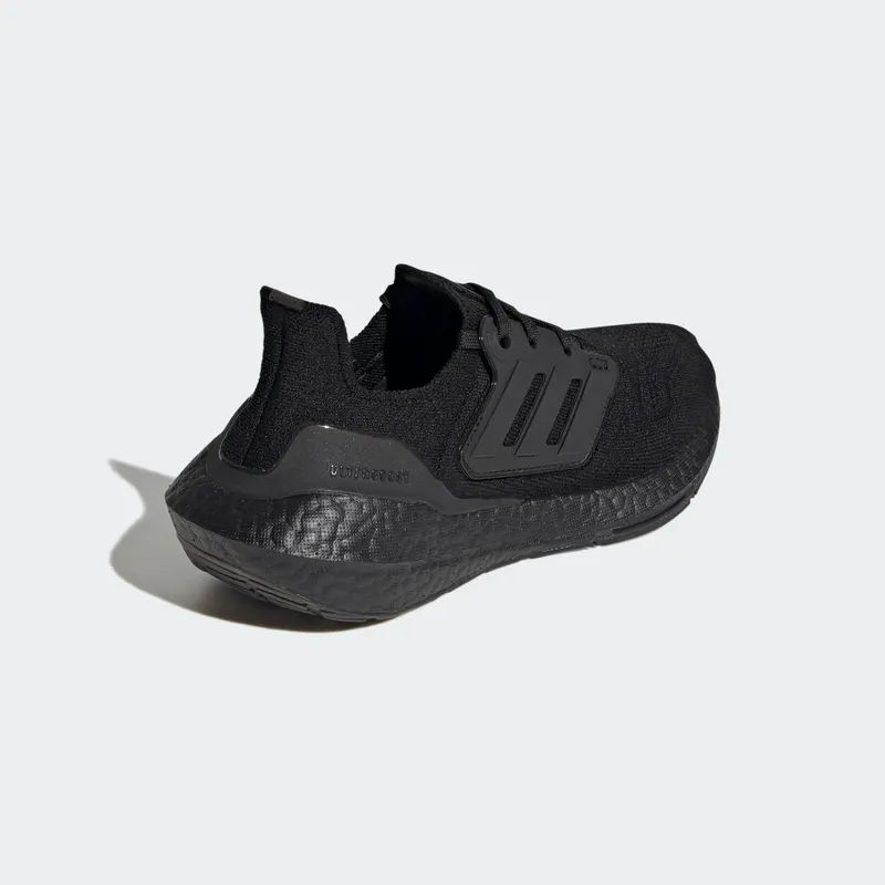 adidas Ultraboost 22 Core Black / Core Black / Core Black (GZ3996)