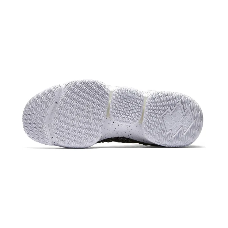 nike-lebron-15 897648-002