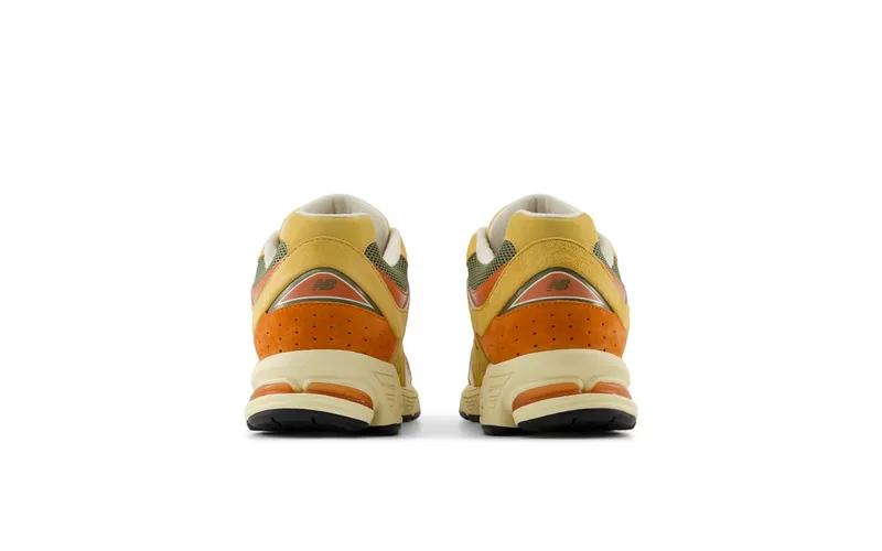New Balance 2002R Dried Apricot (U2002RPB)