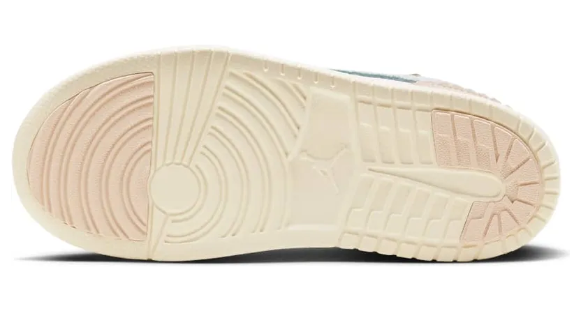 air-jordan-1 DZ6961-800