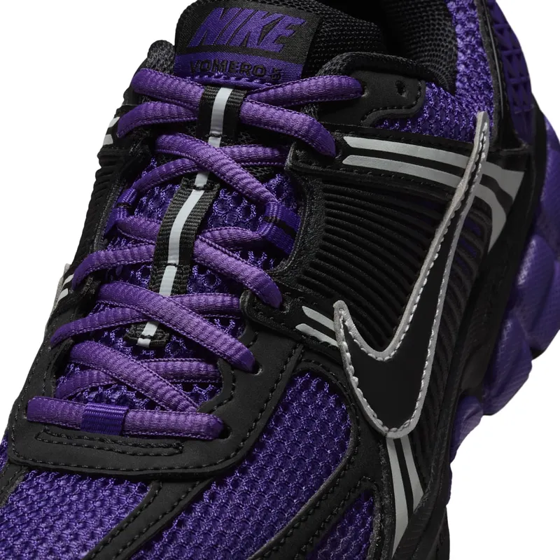 Nike Vomero Black / Court Purple / Hyper Grape (FJ2028-004)