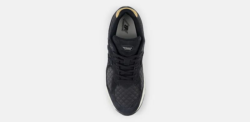 New Balance 2002R Quilted Black (M2002RPG)